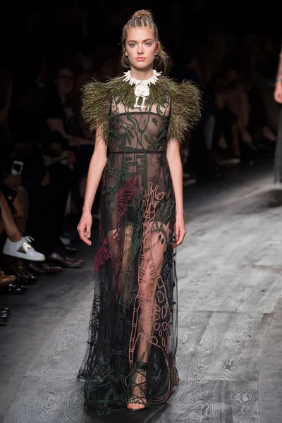 Look 84